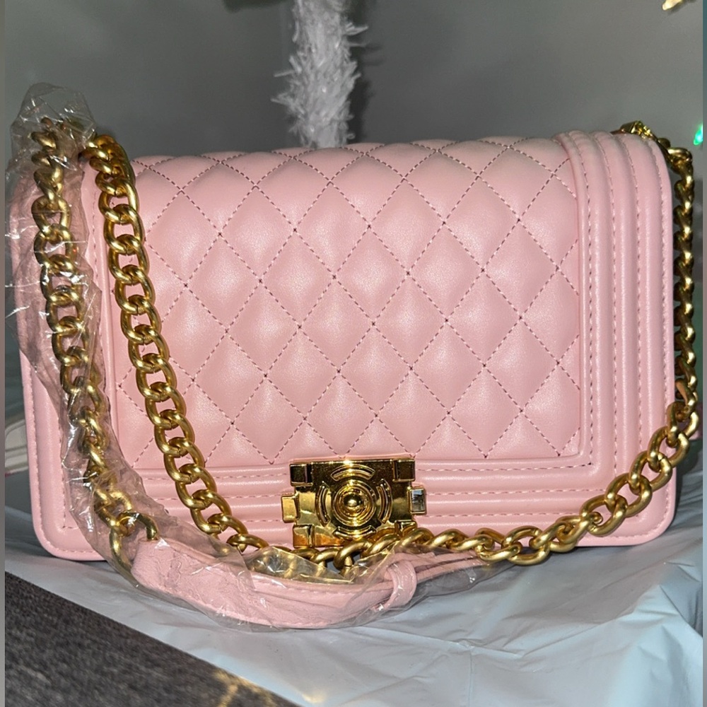 Elegant Pink Quilted Chain Bag